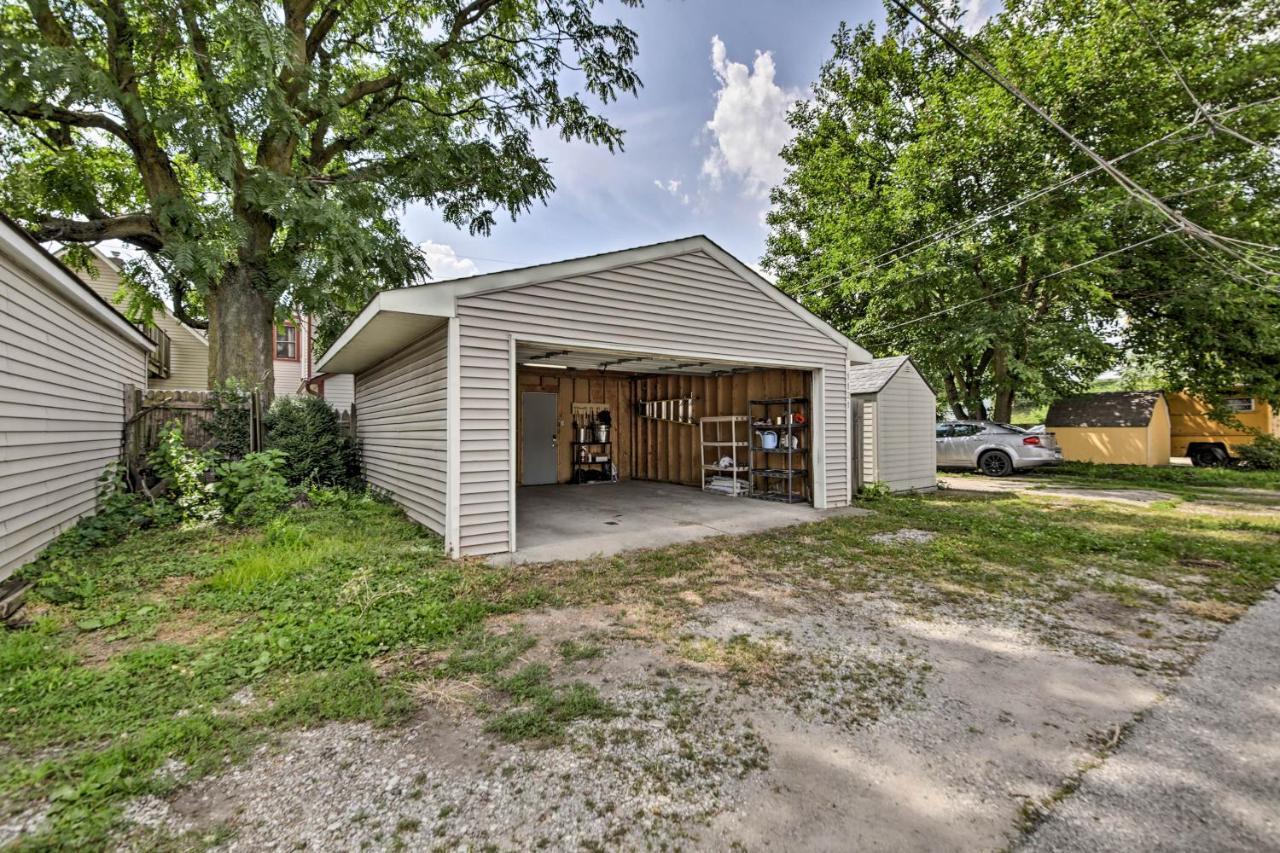 Updated Indianapolis Home, Walk To Lucas Oil! Exterior photo